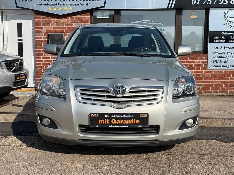 Gebraucht Toyota Avensis 129 PS (94 kW) 2008 Silber Limousine