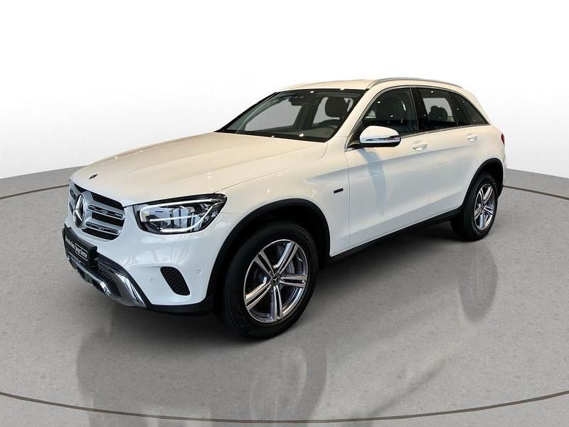 Gebraucht Mercedes GLC300e Exclusive 306 PS (225 kW) 2022 Weiß SUV