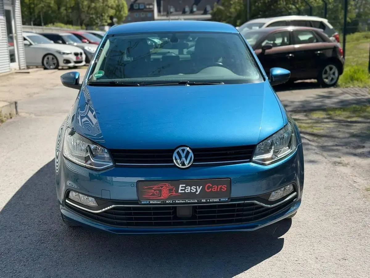 Gebraucht VW Polo LOUNGE 90 PS (66 kW) 2015 Blau Kleinwagen