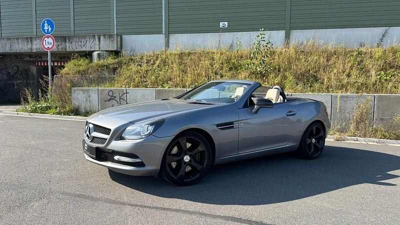 Gebraucht Mercedes SLK350 306 PS (225 kW) 2011 Silber Cabrio
