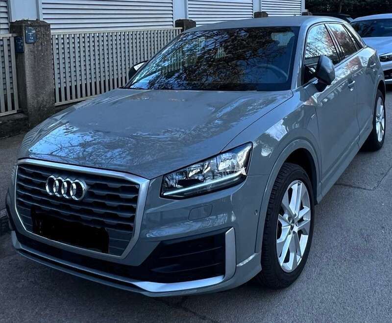 Grau Gebraucht 2018 Audi Q2 Design SUV | 22.750 € (Fairer Preis) - Bild 1/4