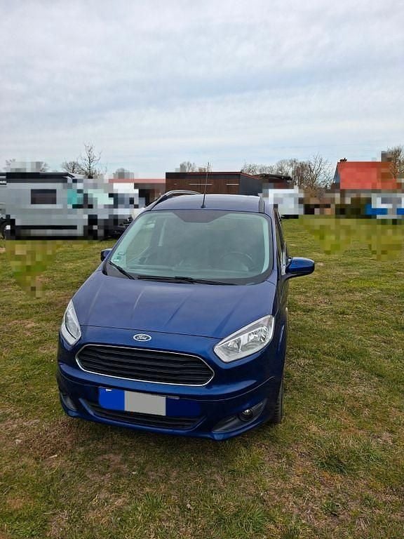 Gebraucht Ford Tourneo Courier Titanium 101 PS (74 kW) 2017 Blau Van / Kleinbus