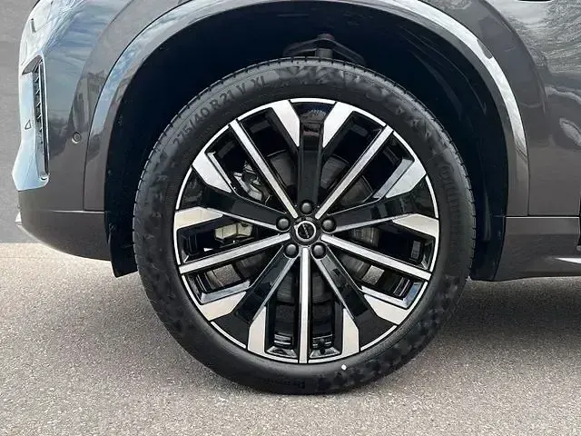 Gebraucht Volvo XC90 Plus 455 PS (334 kW) 2025 Platinum grey SUV