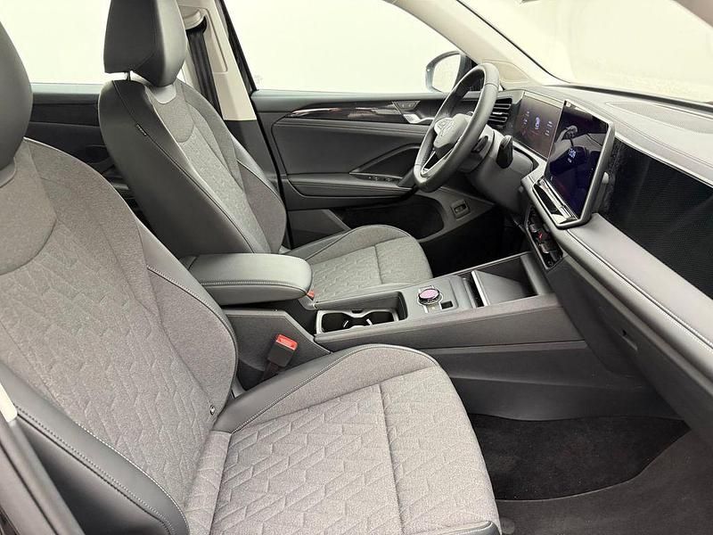 Gebraucht VW Tiguan Life 204 PS (150 kW) 2024 Schwarz SUV