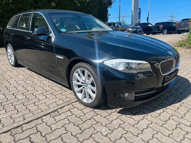 Schwarz Gebraucht 2010 BMW 530 Kombi | 8.980 € (Superpreis) - Bild 1/4