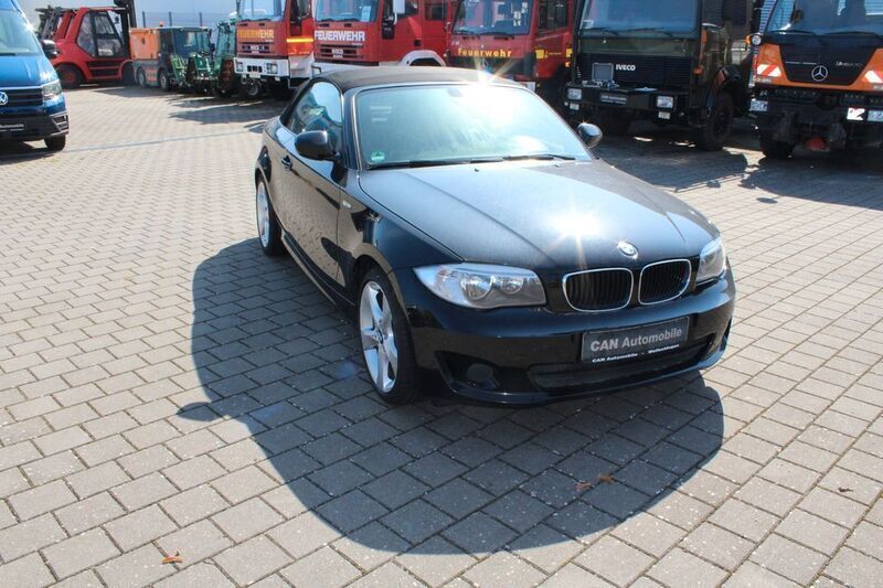 Gebraucht BMW 118 Cabriolet Sport Line 143 PS (105 kW) 2012 Schwarz Cabrio