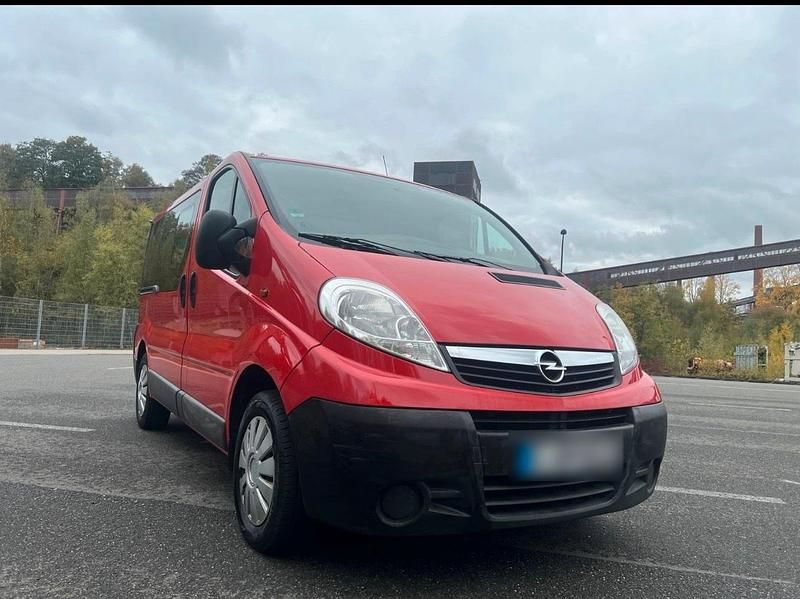 Gebraucht Opel Vivaro 90 PS (66 kW) 2014 Rot Van / Kleinbus