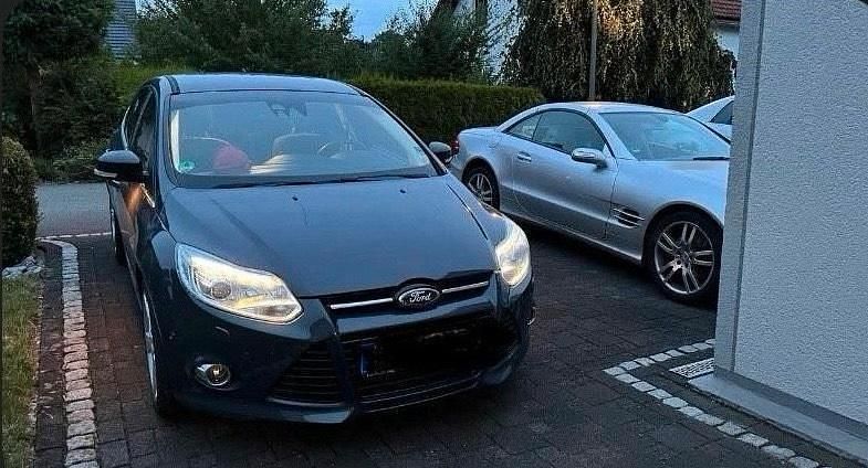 Gebraucht Ford Focus 183 PS (134 kW) 2011 Andere farben Limousine