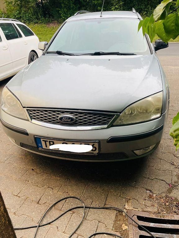 Grau Gebraucht 2006 Ford Mondeo Trend Limousine | 800 € (Superpreis) - Bild 1/4
