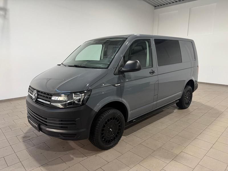 Gebraucht VW Transporter 150 PS (110 kW) 2018 Pure grey Van