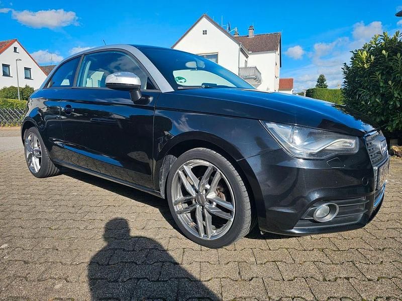 Schwarz Gebraucht 2011 Audi A1 Ambition Kleinwagen | 5.900 € (Fairer Preis) - Bild 1/4