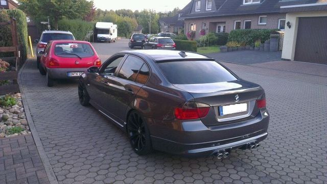 Gebraucht BMW 320 222 PS (163 kW) 2006 Grau Limousine
