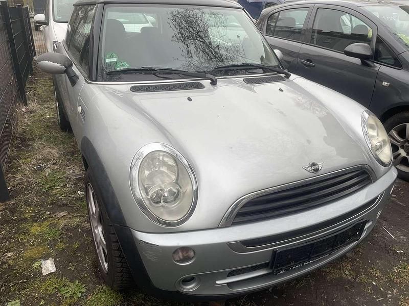 Gebraucht Mini ONE 90 PS (66 kW) 2006 Pure silver metallic Kleinwagen