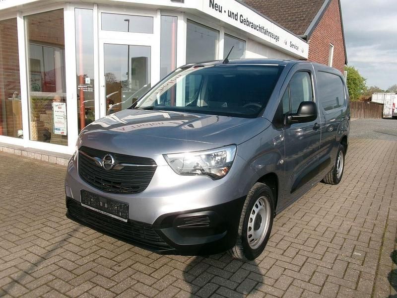 Używany Opel Combo Basis 131 KM (96 kW) 2022 Szary Minivan