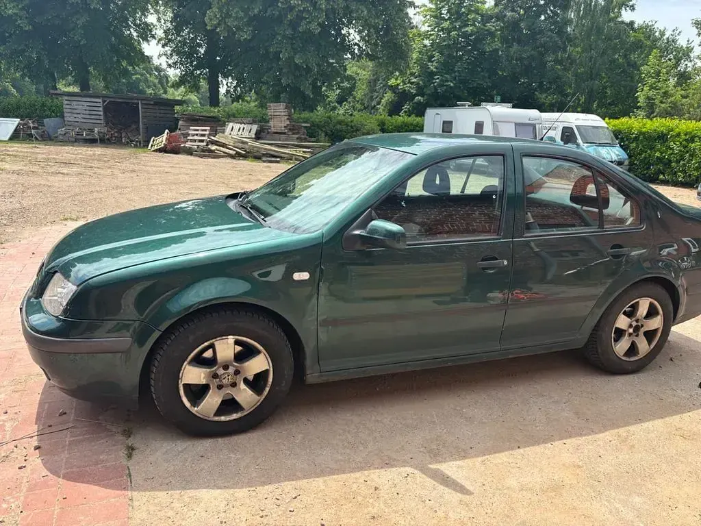 Gebraucht VW Bora 101 PS (74 kW) 2000 Grün Limousine