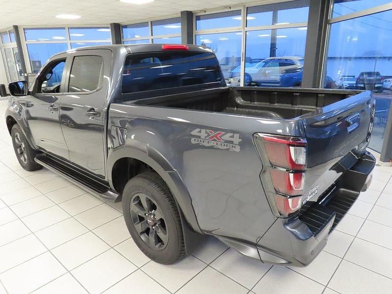 Neu Isuzu D-Max 163 PS (119 kW) 2026 Grau Pickup