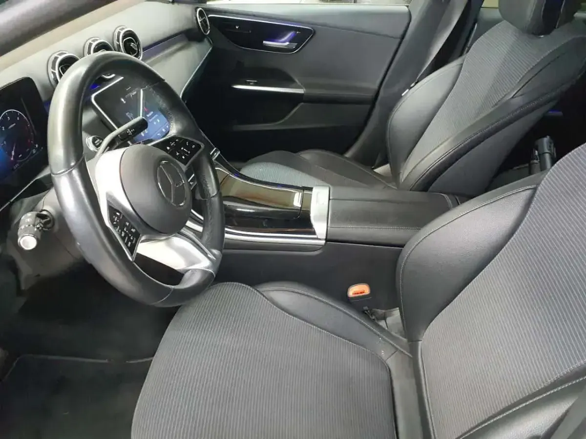 Gebraucht Mercedes C220 Avantgarde 200 PS (147 kW) 2023 Selenitgrau metallic Kombi