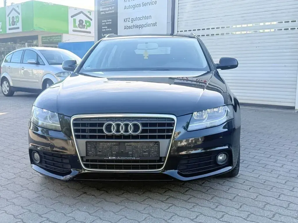 Gebraucht Audi A4 Attraction 143 PS (105 kW) 2011 Schwarz Kombi
