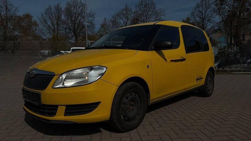 Używany Skoda Roomster Active 90 KM (66 kW) 2014 Niebieski Minivan