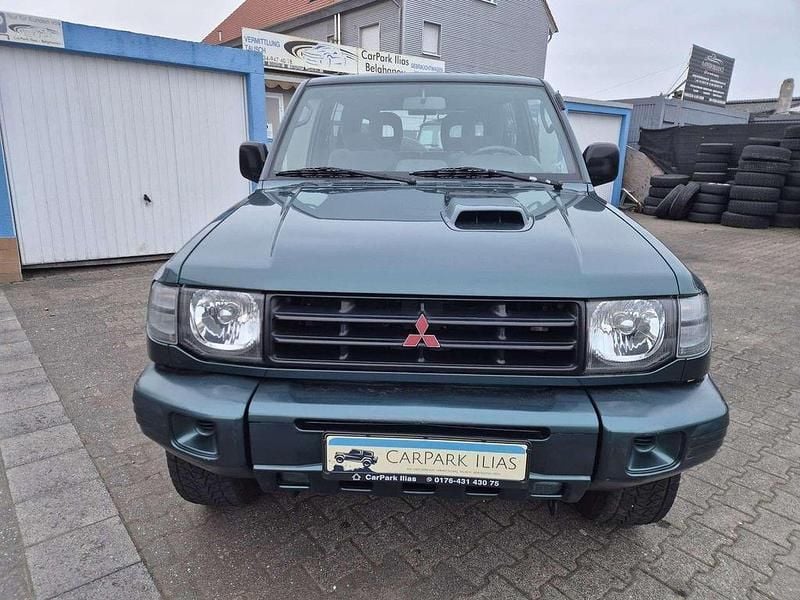 Gebraucht Mitsubishi Pajero 116 PS (85 kW) 2003 Patina grnn SUV