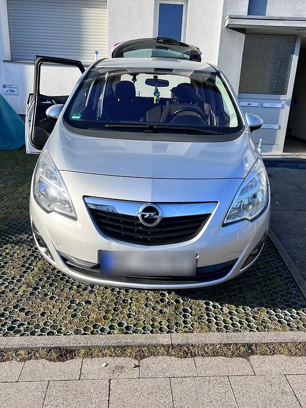 Gebraucht Opel Meriva 131 PS (96 kW) 2012 Grau Van / Kleinbus