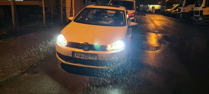 Gebraucht VW Golf 2009 Weiß Coupé