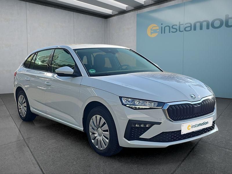 Gebraucht Skoda Scala 116 PS (85 kW) 2024 Weiß Kleinwagen