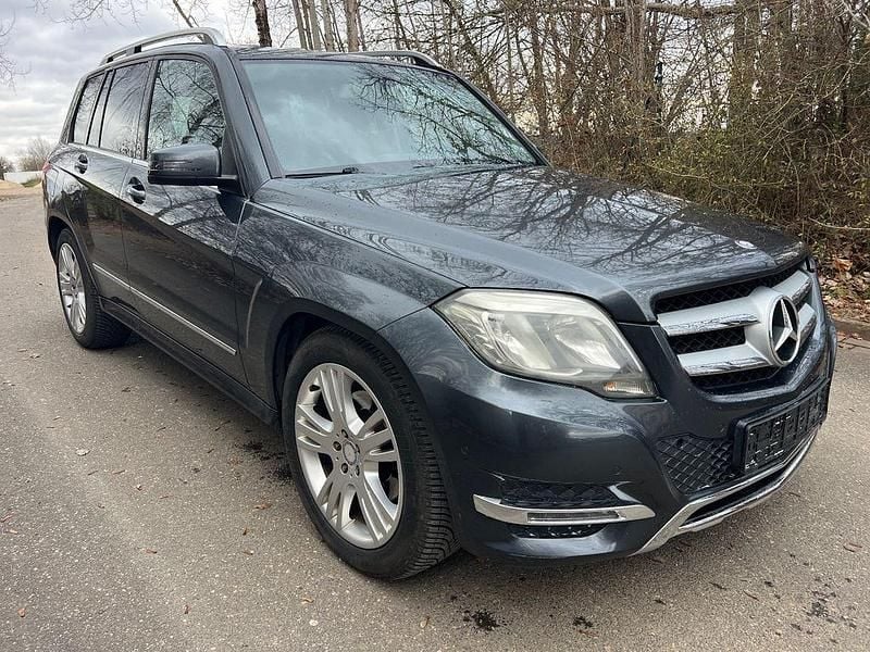 Grau Gebraucht 2013 Mercedes GLK220 SUV | 9.300 € (Superpreis) - Bild 1/4
