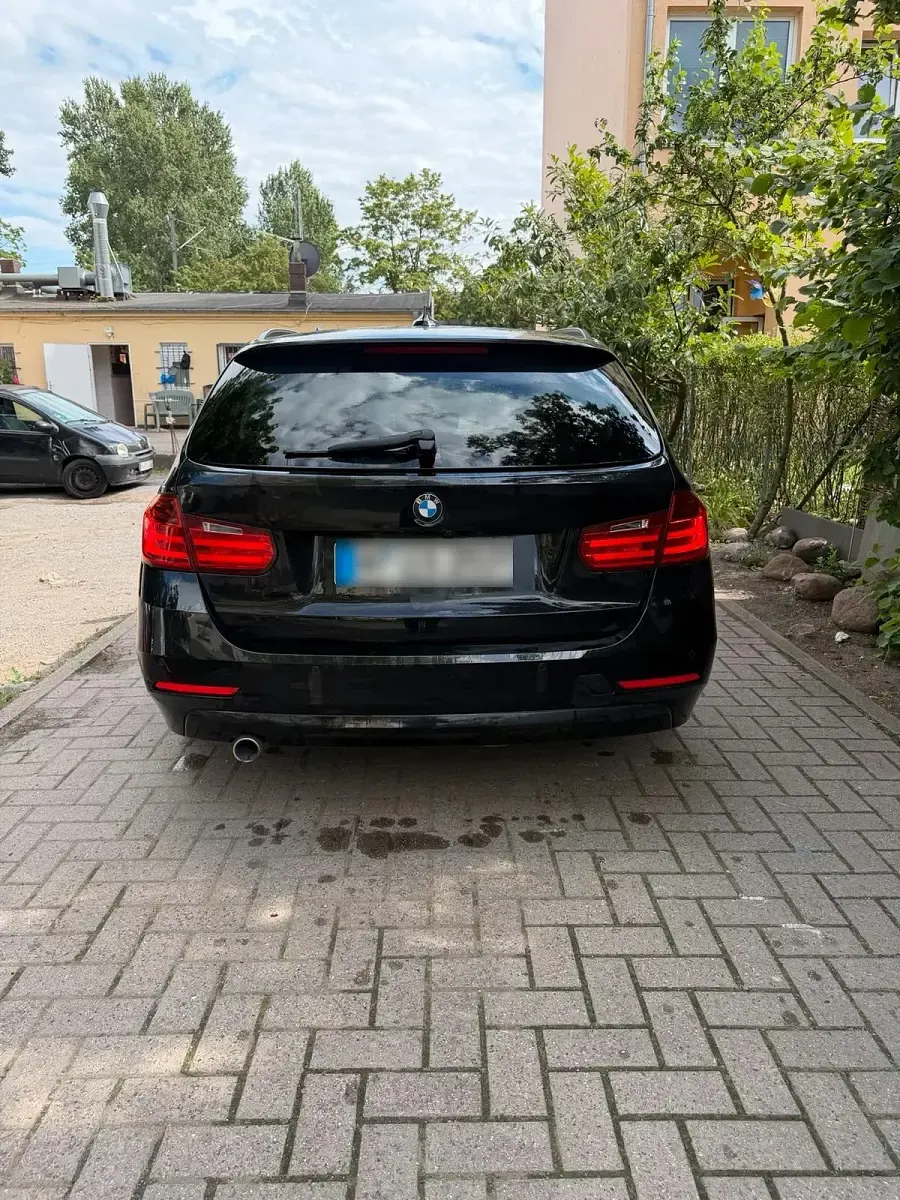 Gebraucht BMW 320 184 PS (135 kW) 2013 Schwarz Kombi