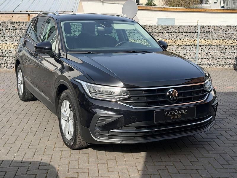 Gebraucht VW Tiguan 131 PS (96 kW) 2022 Schwarz SUV