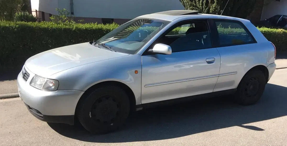 Second-hand Audi A3 150 CP (110 kW) 1999 Argintiu Hatchback