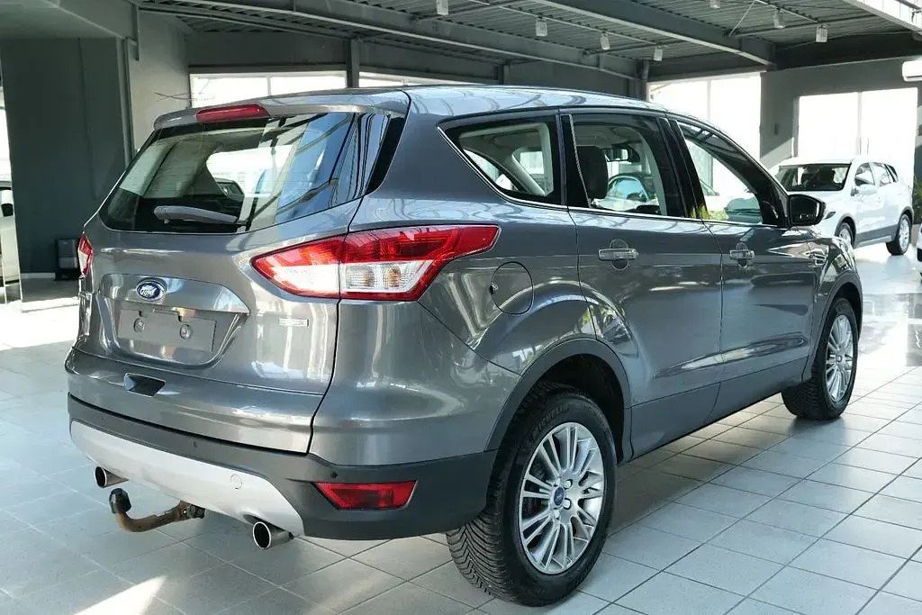 Gebraucht Ford Kuga Titanium 150 PS (110 kW) 2014 Grau SUV