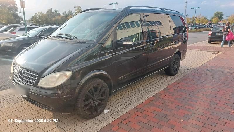 Schwarz Gebraucht 2009 Mercedes Viano Van / Kleinbus | 9.790 € (Superpreis) - Bild 1/4