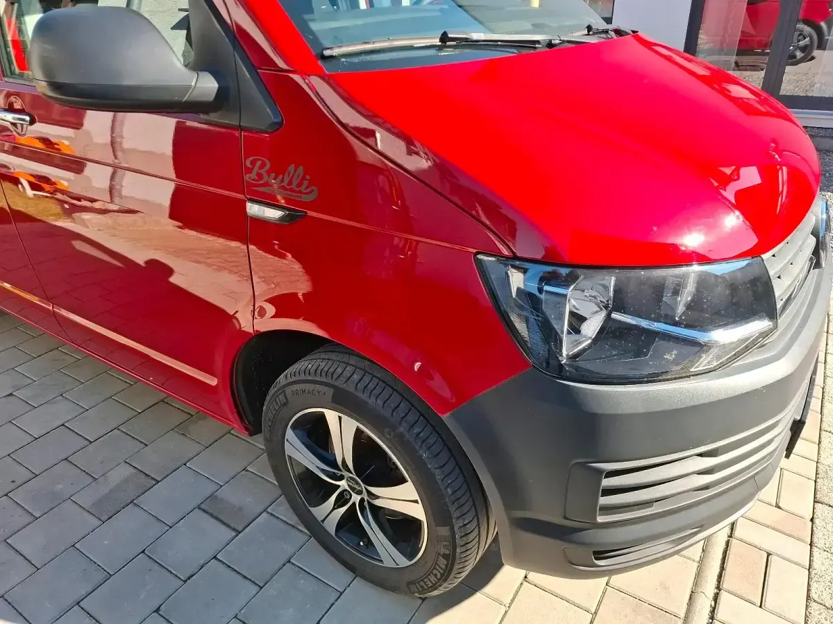Gebraucht VW T6 84 PS (61 kW) 2018 Rot Van