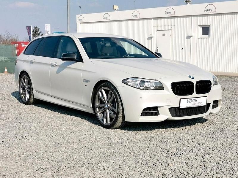 Gebraucht BMW M550 Performance 381 PS (280 kW) 2015 Weiß Limousine