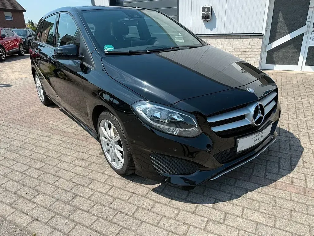 Gebraucht Mercedes B220 177 PS (130 kW) 2016 Schwarz Kleinwagen