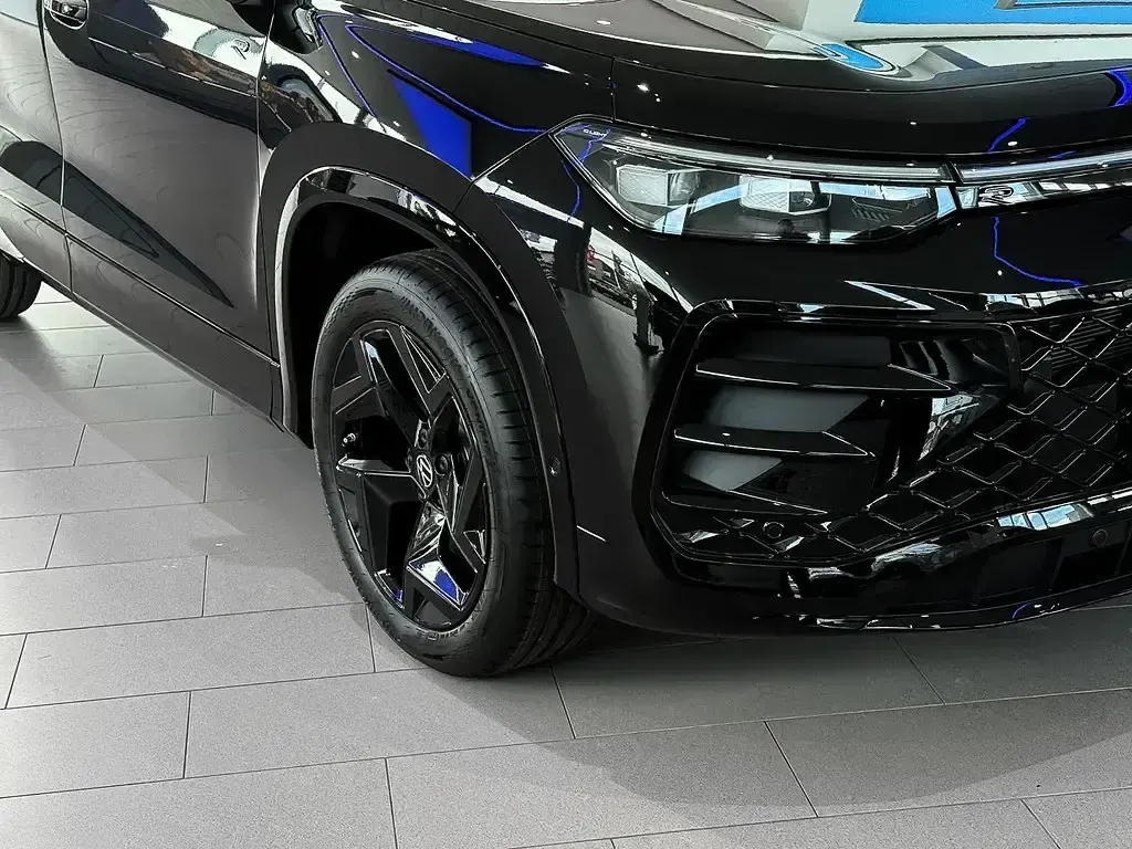 Gebraucht VW Tayron Style 110 PS (80 kW) 2026 Schwarz SUV