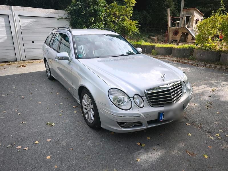 Silber Gebraucht 2008 Mercedes E220 Kombi | 4.999 € (Fairer Preis) - Bild 1/4