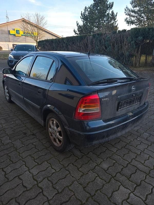 Gebraucht Opel Astra 101 PS (74 kW) 2002 Blau Limousine