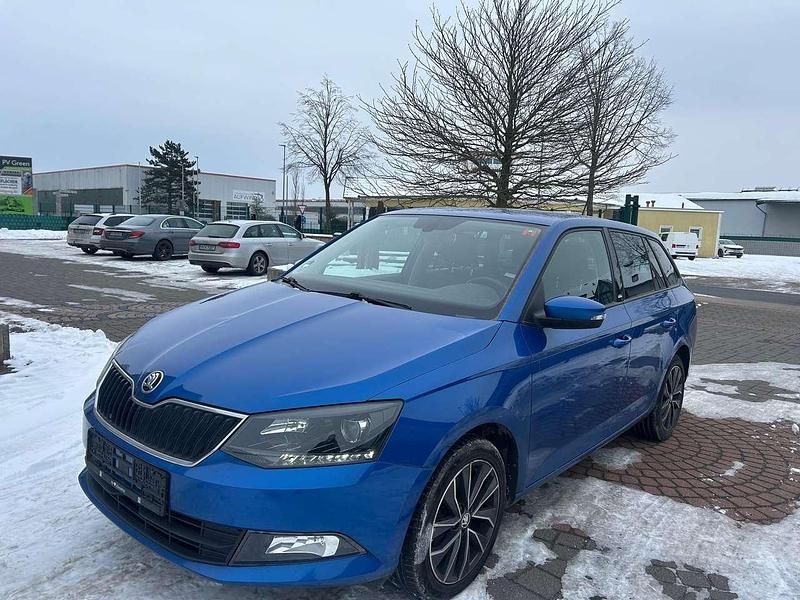Gebraucht Skoda Fabia 105 PS (77 kW) 2015 Raceblau metallic Kombi