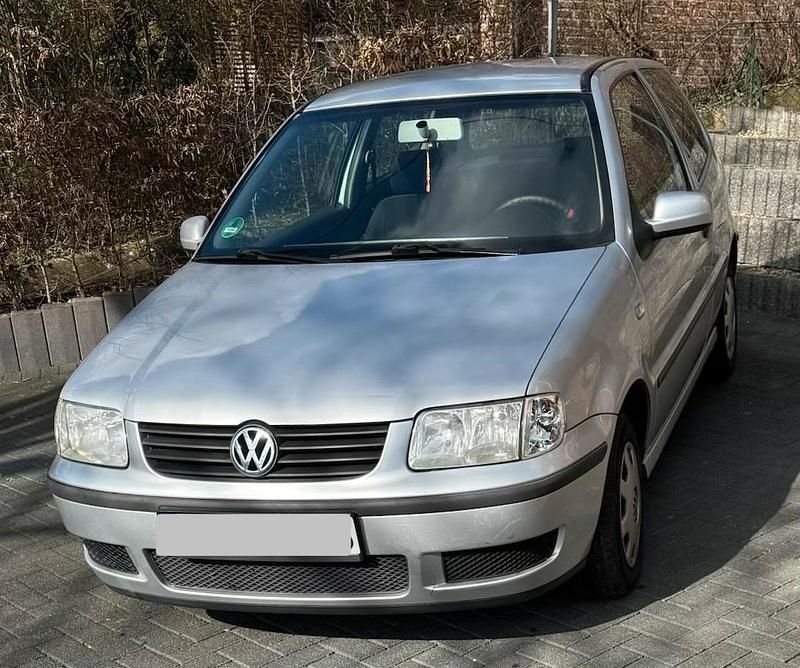 Gebraucht VW Polo 60 PS (44 kW) 2001 Silber Kleinwagen