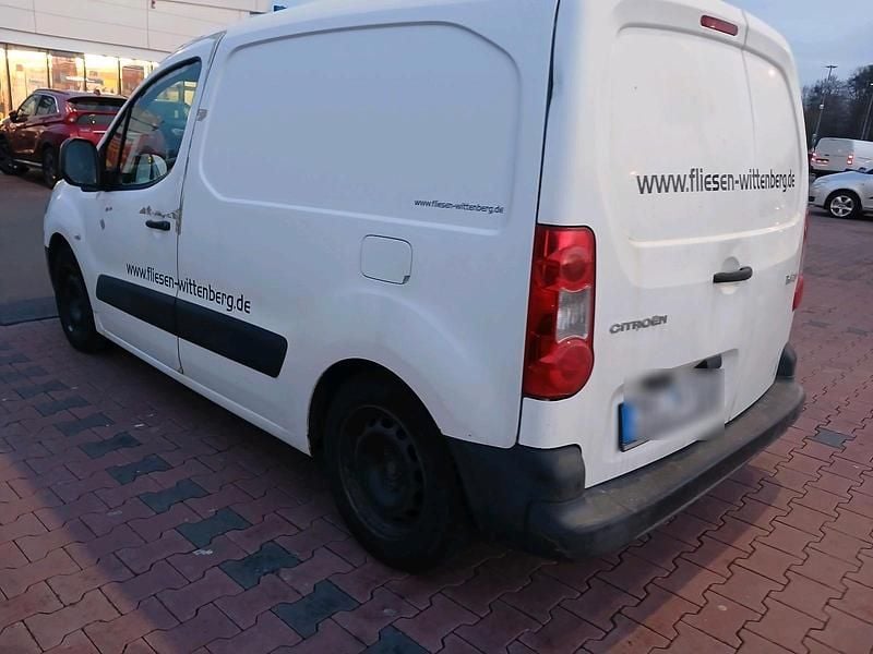 Gebraucht Citroën Berlingo 75 PS (55 kW) 2012 Weiß Van / Kleinbus