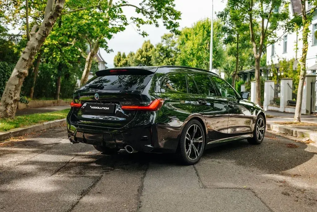 Gebraucht BMW 320 Sport Line 190 PS (139 kW) 2022 Schwarz Limousine