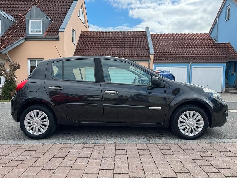 Gebraucht Renault Clio II Dynamique 86 PS (63 kW) 2009 Schwarz Limousine