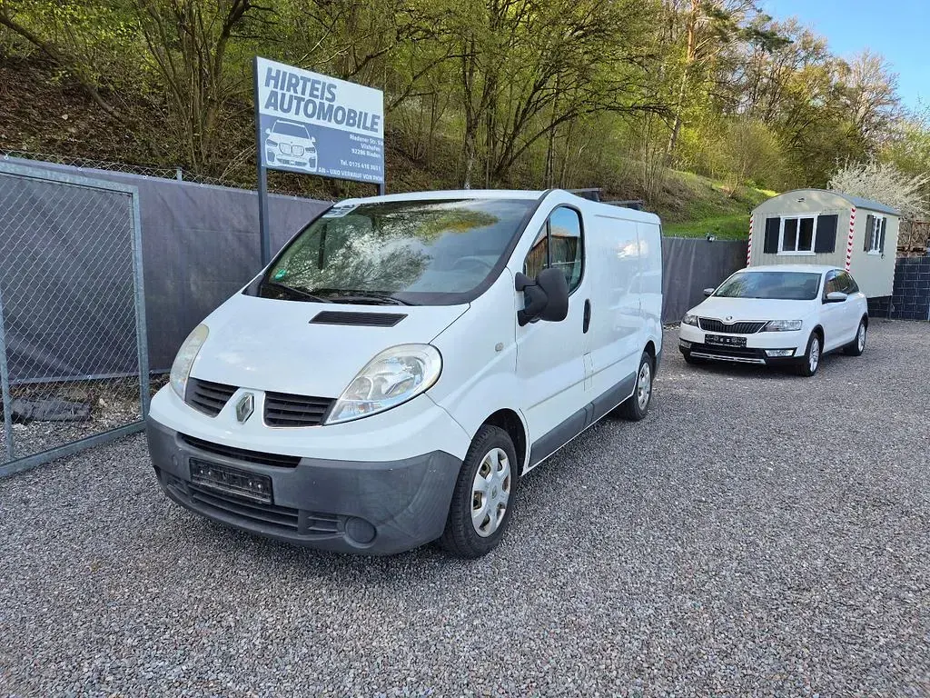 Gebraucht Renault Trafic 90 PS (66 kW) 2011 Weiß Van / Kleinbus