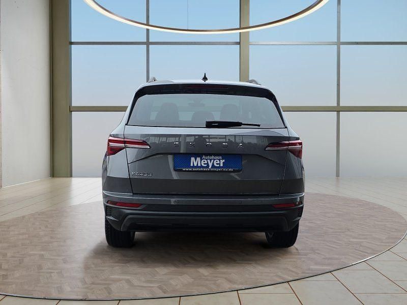 Neu Skoda Karoq 150 PS (110 kW) 2026 Graphite grau SUV