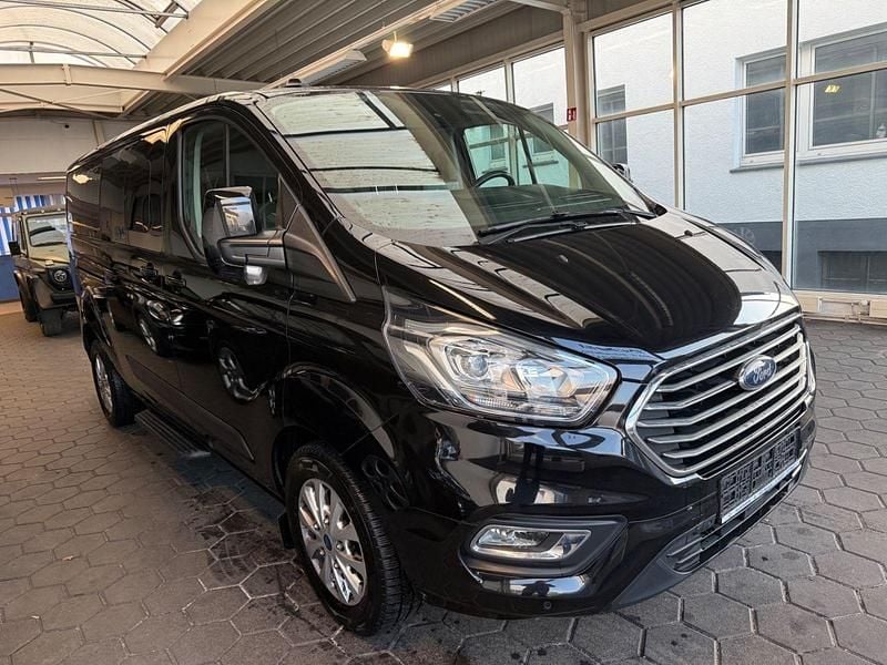 Gebraucht Ford Tourneo Custom 131 PS (96 kW) 2021 Schwarz Van