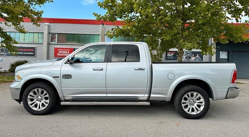 Gebraucht Dodge Ram 401 PS (294 kW) 2016 Grau Abholung