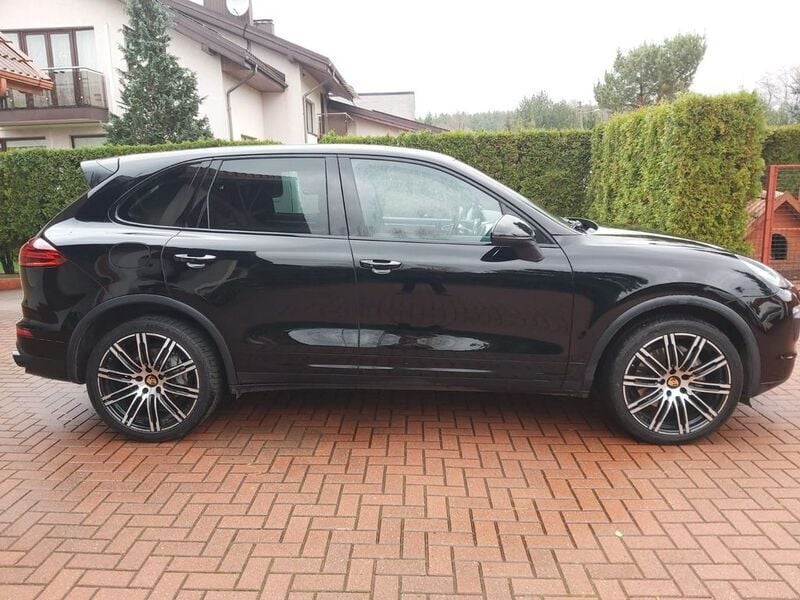 Gebraucht Porsche Cayenne Turbo 420 PS (308 kW) 2017 Schwarz SUV