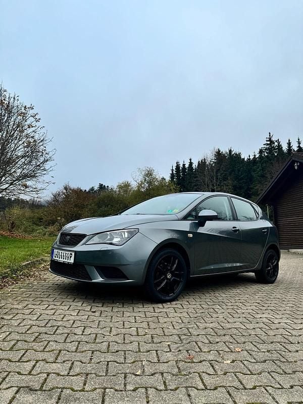 Grau Gebraucht 2017 Seat Ibiza Kleinwagen | 7.299 € (Guter Preis) - Bild 1/4